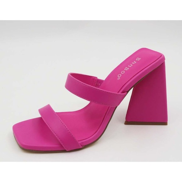 Bamboo Shoes PREMIERE-10 Black Slip On Triangle Heeled Mule Sandal - Picture 7 of 7